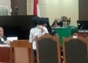 Sidang Perdana dugaan Kasus Penganiayaan Penyanyi Dewi Dew,Dew, digelar