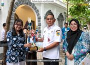 Wali Kota Jakpus Serahkan Piala dan Piagam Penghargaan Pemenang Lomba JAKBEE