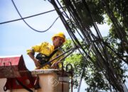 Sudin Bina Marga Jakpus Tertibkan 23 Kabel Utilitas di Jalan HOS Cokroaminoto