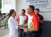 Wali Kota Jakpus Dampingi Happy Djarot Tinjau Bedah Rumah di Tanah Tinggi