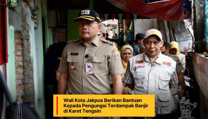 Wali Kota Jakpus Berikan Bantuan Kepada Pengungsi Terdampak Banjir di Karet Tengsin 