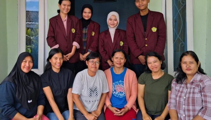 Tingkatkan Konsumsi Ikan, Latih Ibu Rumah Tangga Buat Bakso Ikan Gluten Free di Perumahan Taman Alam Lestari, Kota Serang