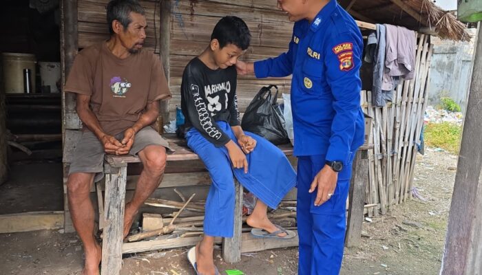 Sat Polairud Polres Lampung Selatan Sambangi Warga Pesisir Bakauheni, Berikan Tali Asih dan Sembako