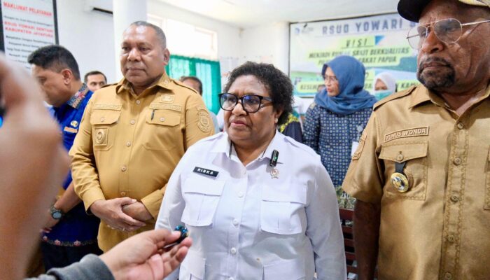 Pimpin Rapat Evaluasi, Wamendagri Ribka Haluk Dorong Transformasi Layanan RSUD Yowari