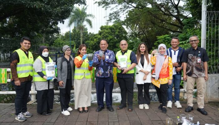 Perbaiki Kualitas Air Perkotaan, Pemkot Jakarta Barat Lakukan Uji Coba Bioremediasi Saluran PHB