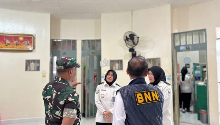 Lapas Perempuan Kelas IIA Tangerang Laksanakan Razia dan Tes Urine dalam Rangka Hari Bakti Pemasyarakatan ke-62