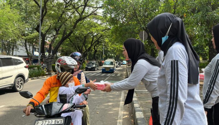 Jumat Berkah sebagai Wujud Empati, Lapas Perempuan Kelas IIA Tangerang Pererat Kebersamaan dengan Warga
