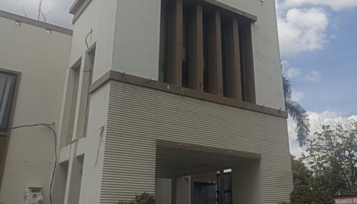 Warga Resah Crane Proyek RS Brawijaya, Pernyataan Camat Pinang Jadi Sorotan