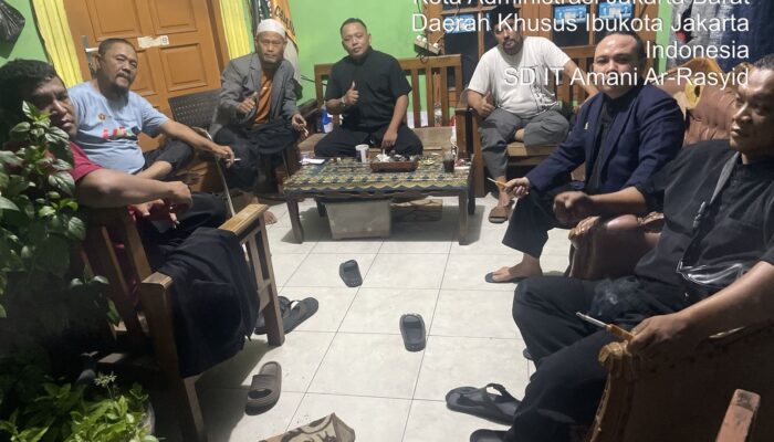 Sesepuh PSHT Jakarta Barat Pererat Silaturahmi ke Kediaman H. Ripaih, S.E.,