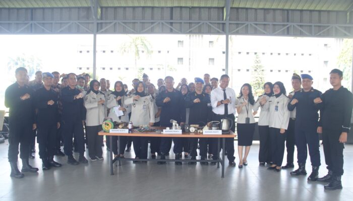 Kalapas Cipinang Pimpin Apel Siaga dan Razia Mendadak Saat Jam Makan Siang 