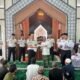 Kalapas Cipinang Bagikan Ratusan Baju Koko, Dorong 200 Santri Jadi Teladan Bagi Warga Binaan