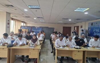 Buka OKK Angkatan 25-2026, Ketua PWI Jaya Kesit B Handoyo: Wartawan Harus Bisa Menulis